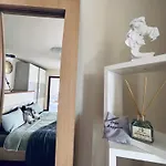 Serra Boutique & *